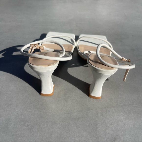 White Square-Toe Heel - Picture 3 of 3